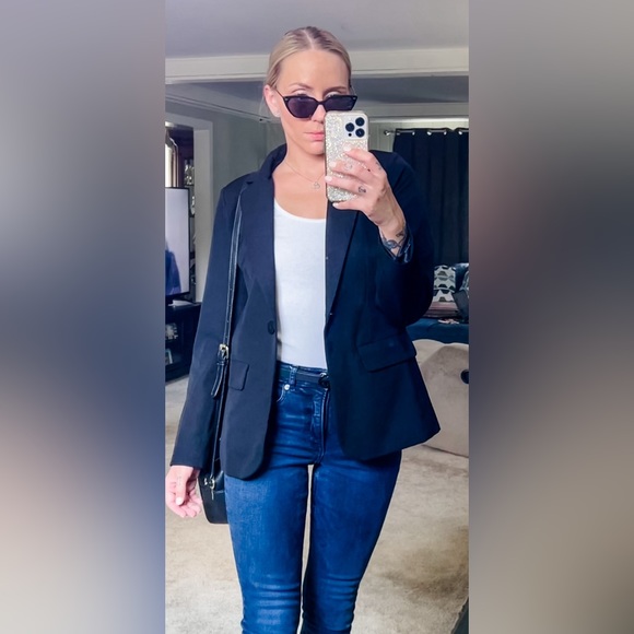 Welcome to my closet! - Picture 3 of 11